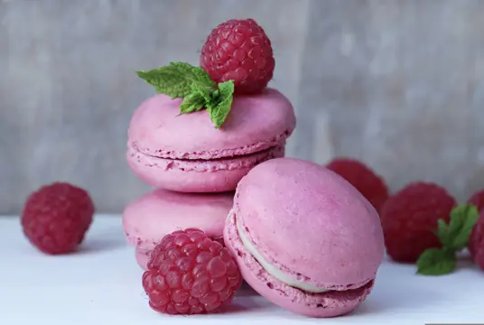 Franska kakor med bär.